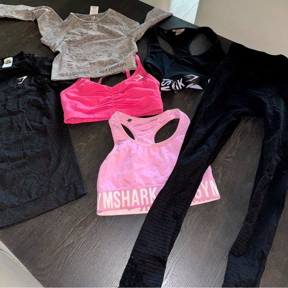 Bundle of GymShark Women’s Clothes- XS